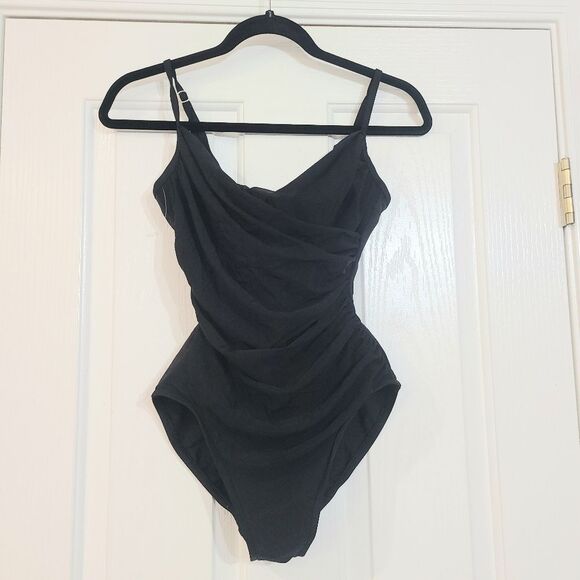 Miraclesuit Shirred Black Wired Built in Bar One Piece Swimsuit Size 12 - Picture 1 of 8